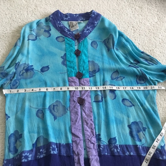 Globe Trotter Clothing of Bali Top - Picture 7 of 7